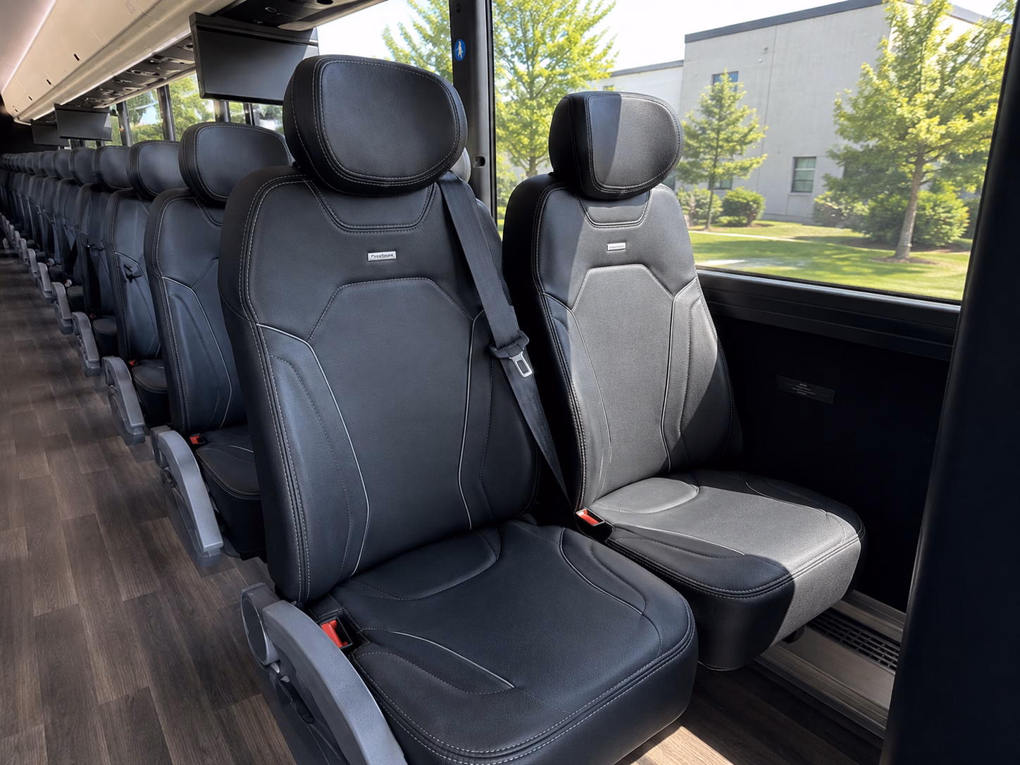 corporate airport shuttles to ewr jfk and laguardia from irvington